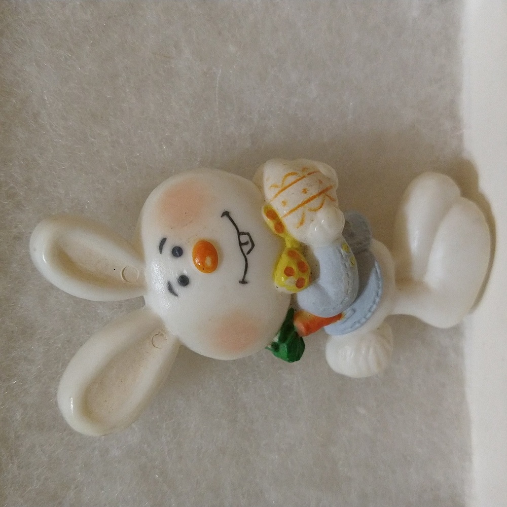 Vintage 1975 Hallmark Easter Barnaby Bunny Pin